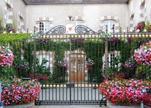 Hôtel de Ville Blancs-Coteaux ,Vertus des "Dames Régentes"