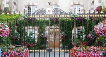 Hôtel de Ville Blancs-Coteaux ,Vertus des "Dames Régentes"